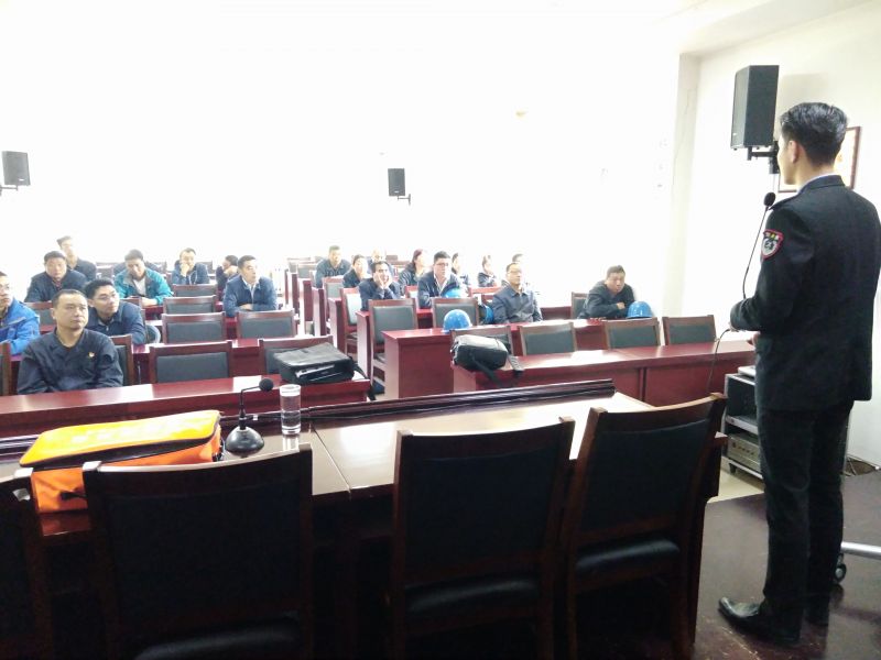 
				   
					黃河同力組織開展2019年消防安全、職業(yè)衛(wèi)生及廠區(qū)雙重預(yù)防體系建設(shè)知識(shí)培訓(xùn)
				 